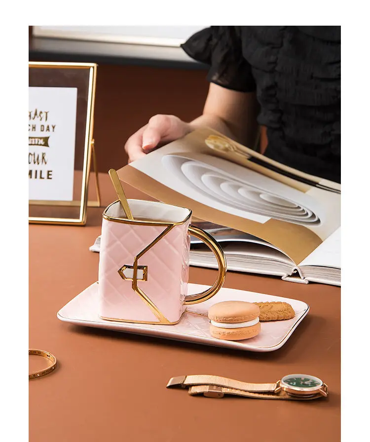 La più recente tazza a forma di borsa in ceramica tazza da caffè Luruxy borsa a mano creativa tazze a forma di piattino Set Dessert tazze da tè pomeridiano bicchieri