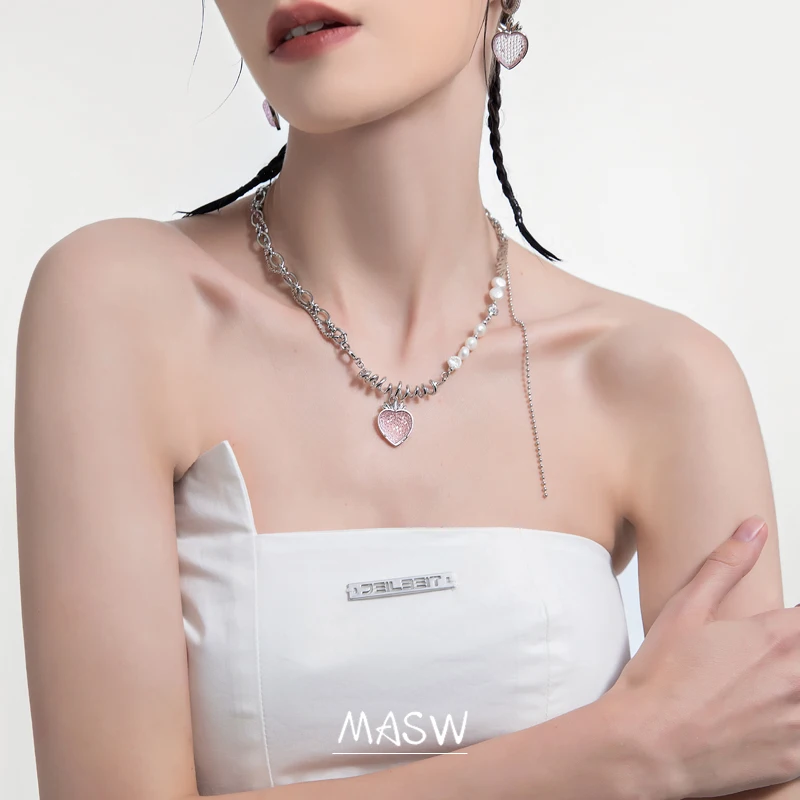 MASW Trendy Jewelry Stawberry Pendant Necklace Popular Style One Layer Thick Silver Plated Chain Necklace For Women Girl