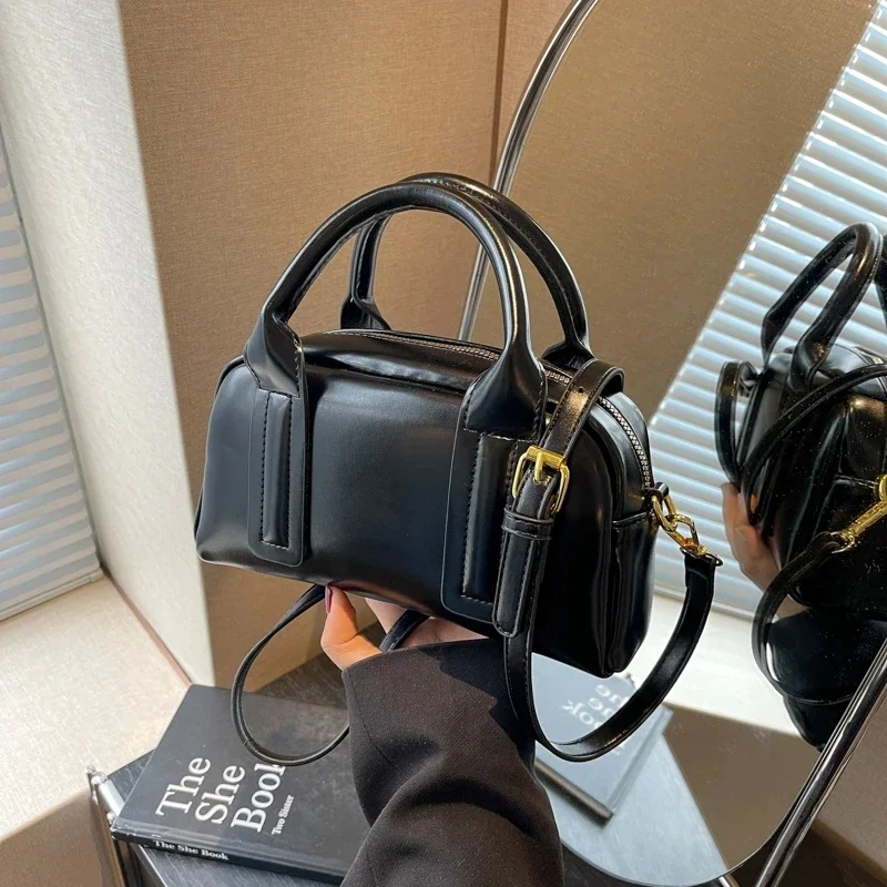 

Zipper Pu Interior Compartment Soft Crossbody Fashion Light Luxury Bags for Women Contrasting Colors Women's Handbags WT1140
