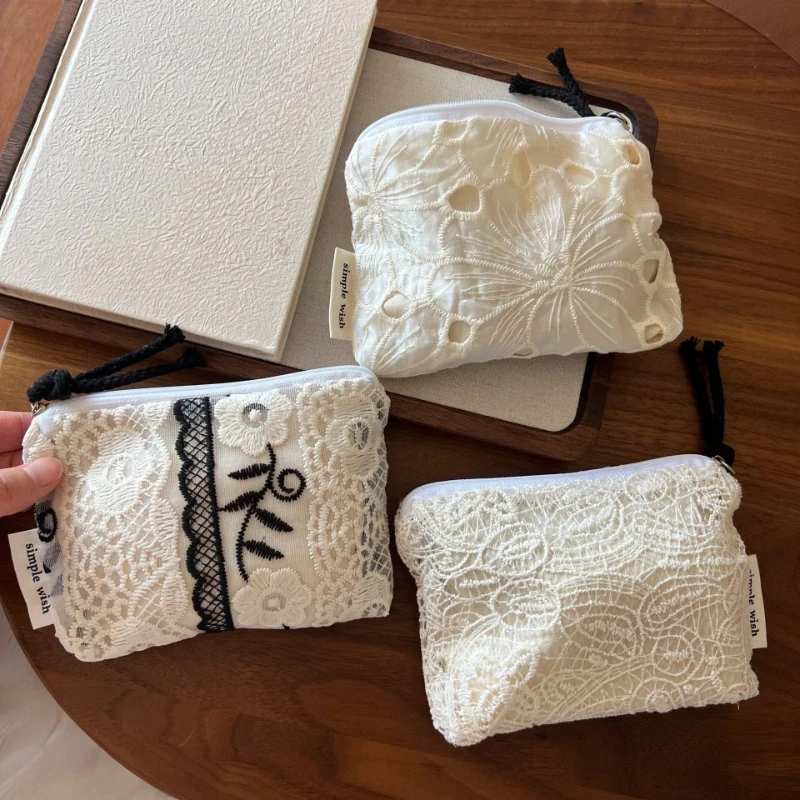 Retro Lace Embroidered Mini Women's Makeup Bag Portable Coin Purse Wallet Cosmetics Lipstick Storage Bag Cosmetic Organizer Bag