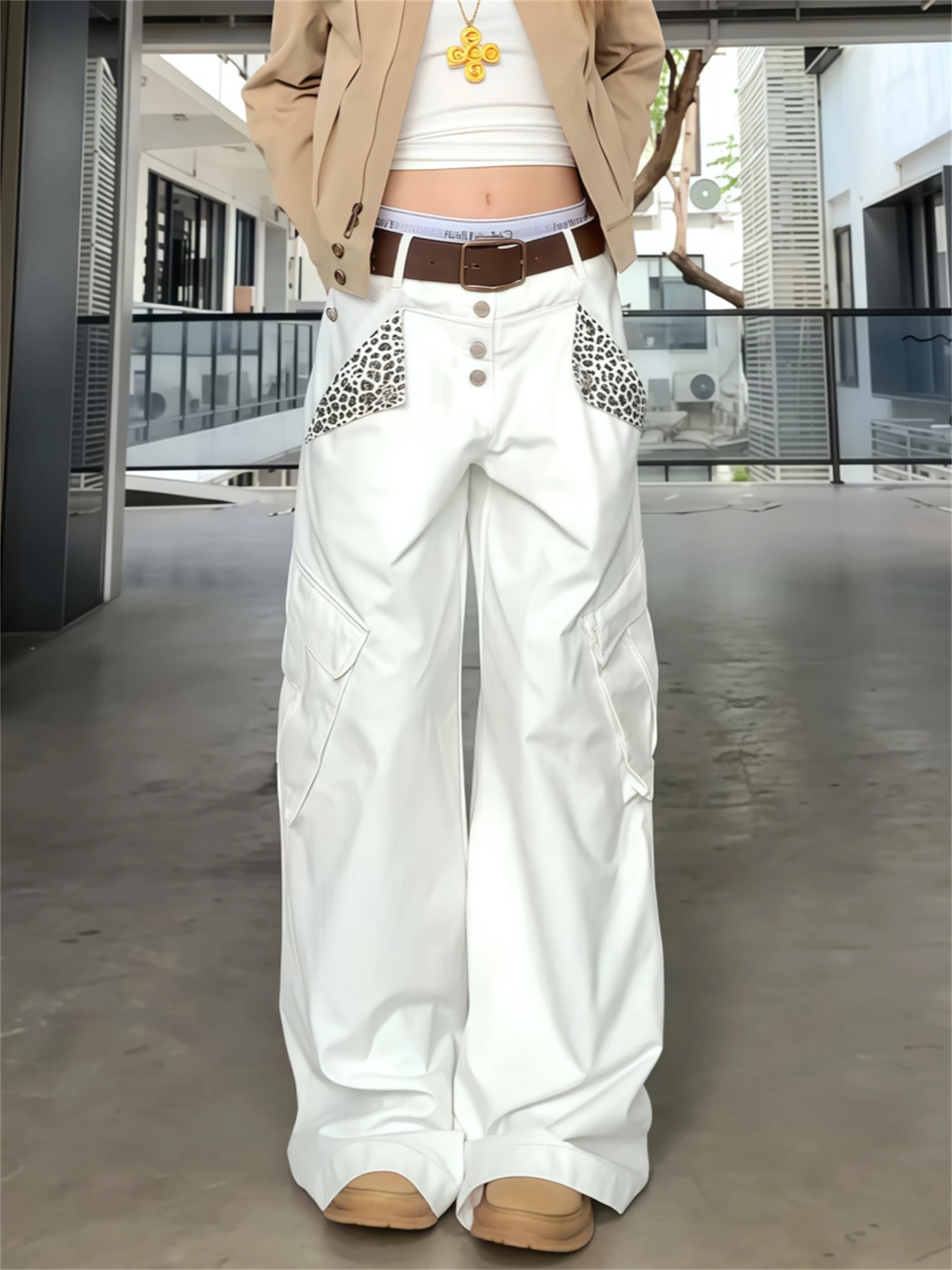 Women's Y2K Streetwear White Denim Jeans with Leopard Print Patchwork Cargo Pockets Wide Leg Trousers Casual Fashion Pants