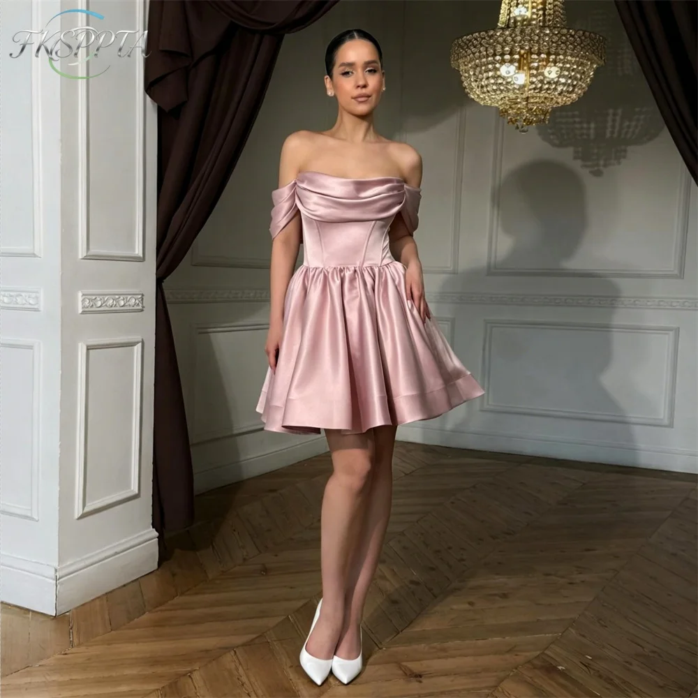 Vestidos de Fiesta Cortos al por Mayor, Color Rosa, para Graduación 2026, Estilo Línea A, Hombros Descubiertos, Plisados, de Satén, para Invitadas de Boda, Económicos