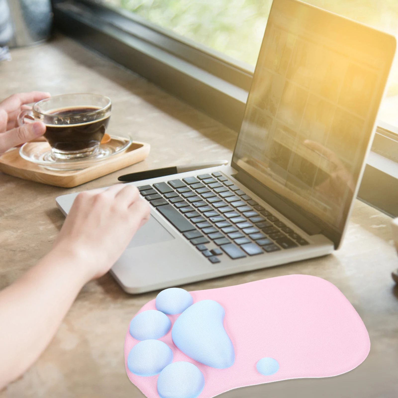 

Resin Polyester Mouse Pad Wrist Support Ergonomic Design Gaming Cute Cat Paw Pattern Smooth Glide Accurate Tracking Comfortable