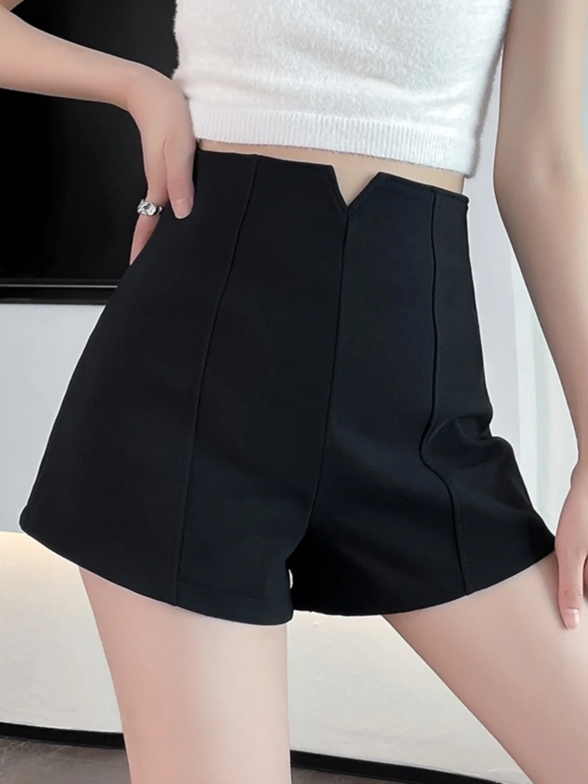 

Черные укороченные брюки-шорты с высокой талией, тонкие, А-силуэта, женские, модные, весна 2026, облегающие, повседневные, для похудения