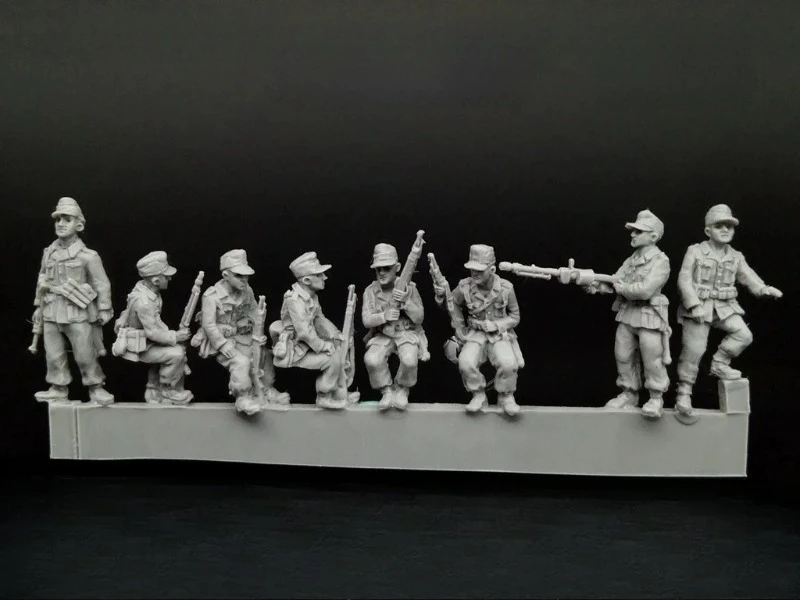 1/72 Scale Diecast Resin Figure Model Kit German Panzer Grenadiers 8 Figures Unpainted