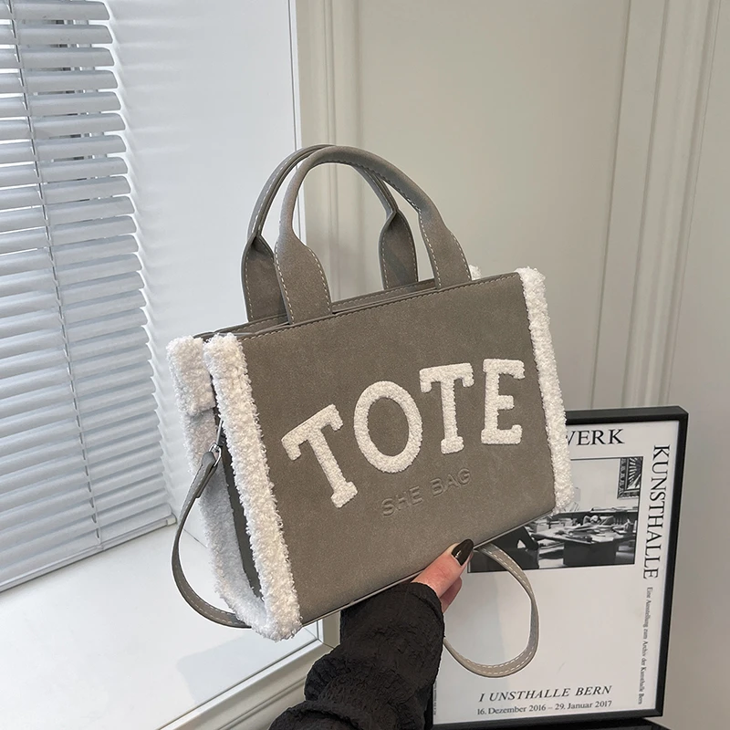 

Luxury Minimalist Handbag For Women Featuring Unique Letter Logo And High-End Paris Fashion Style
