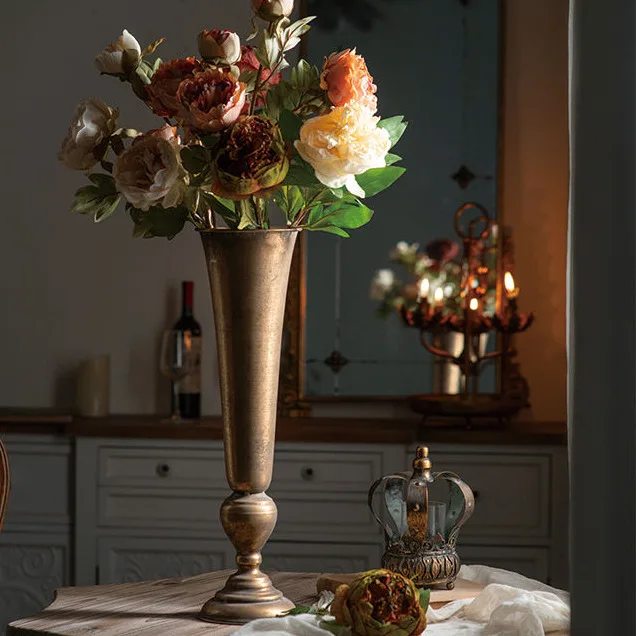 

European retro gold vase wedding decoration props special restaurant desktop wrought iron ornament flower shop flower