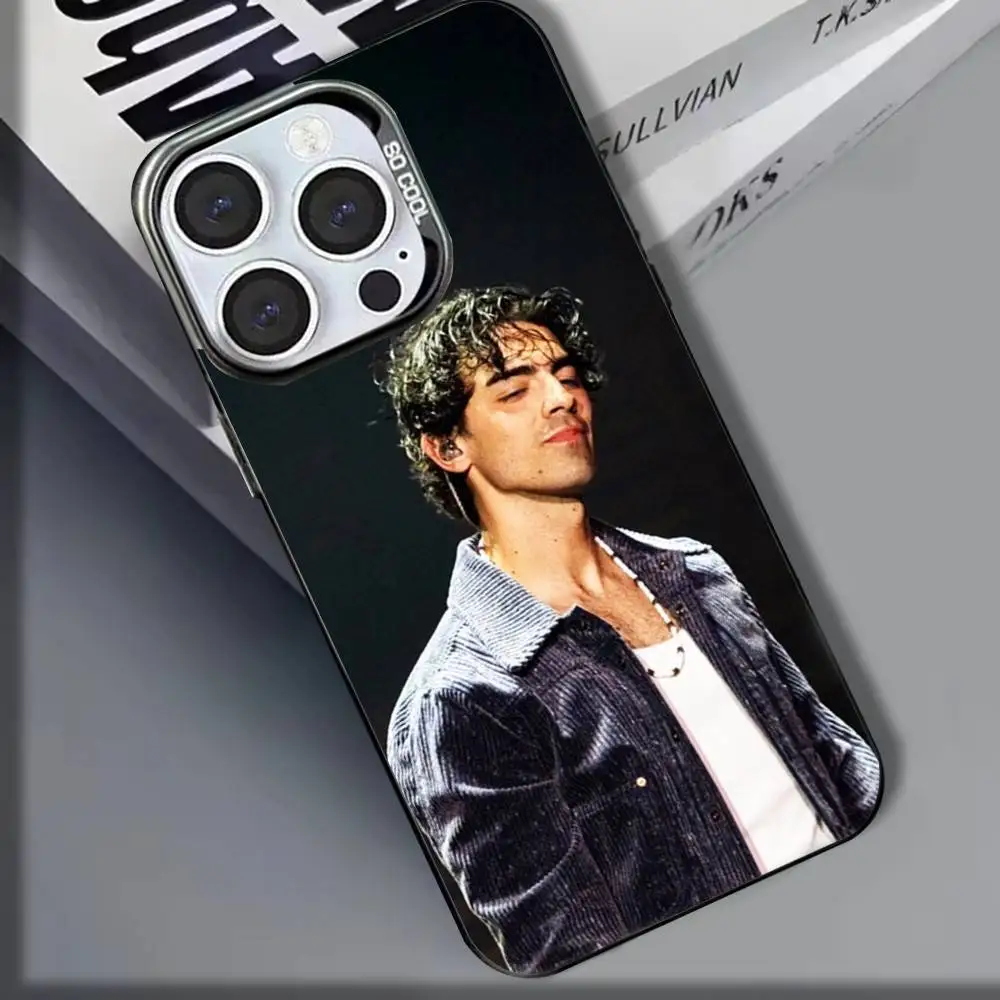 حافظة هاتف Singer J-Joe J-Jona لهاتف iPhone 16,15,14,13,12,11,8,7,Pro,Max,Plus,Mini,XS,SE غطاء غير لامع مقاوم للصدمات