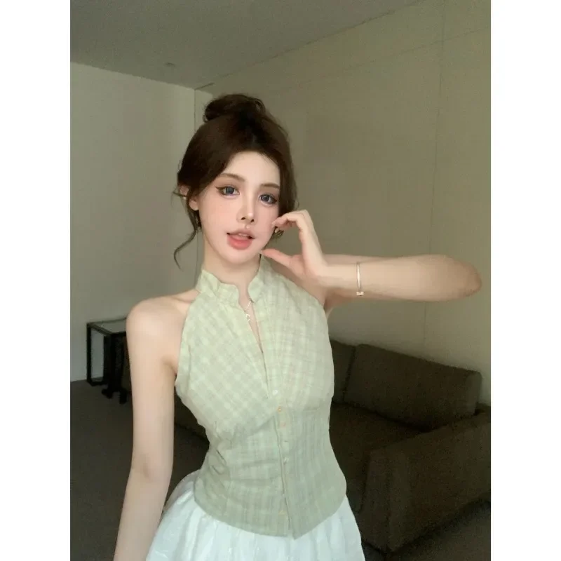 Women's Plaid Halter Top Sleeveless Stand Collar Button Front Slim Fit Crop Top For Casual Summer Wear