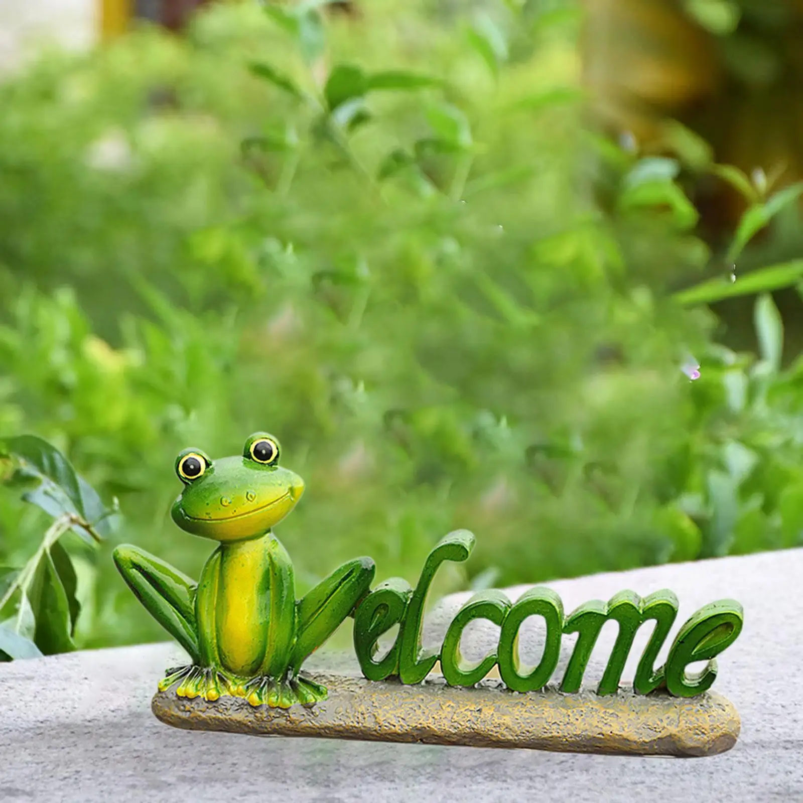 

Welcome Frog Statue Photo Prop Sign Fairy Garden Decoration Animals Sculpture for Indoor Outdoor Farmhouse Porch Pond Entryway