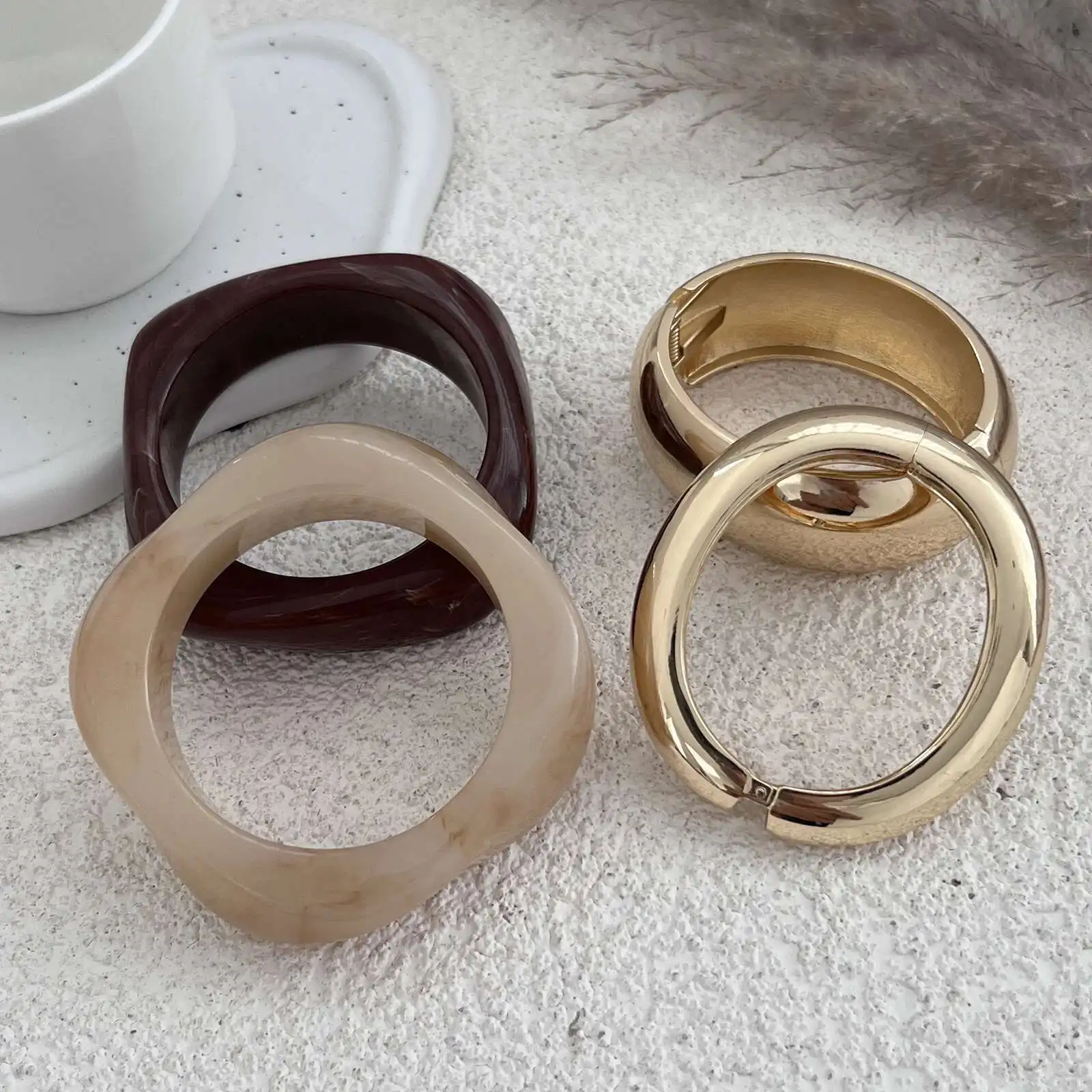 IngeSight.Z خمر غير النظامية الراتنج واسعة الإسورة أساور النساء الشرير هندسية واسعة سوار معدني موضة مكتنزة مجوهرات الحفلات