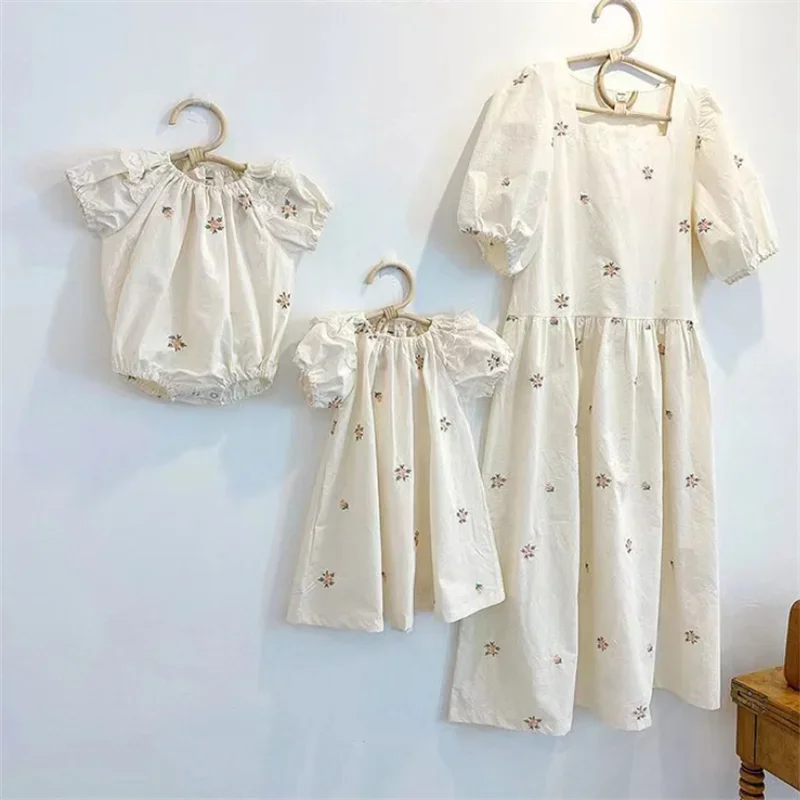 Family Matching Clothes Korean Mother Kids Mom Daughter Dresses Floral Cotton Family Look Mommy And Me Clothes Women Girl Dress