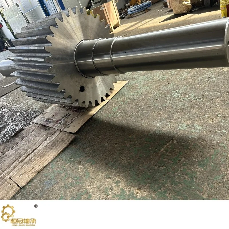 Custom OEM Forged Large Right Hand Helical Gear Pinion Shaft with 20 Module Gear Nickel Coated