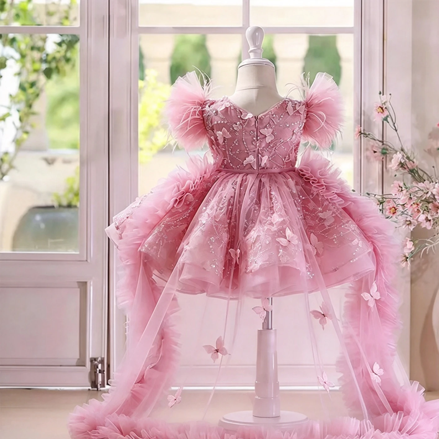 Customized Flower Girl Dress For Wedding Glitter Appliques Sleeveless Knee Length Luxury Kids Birthday First Communion Gown