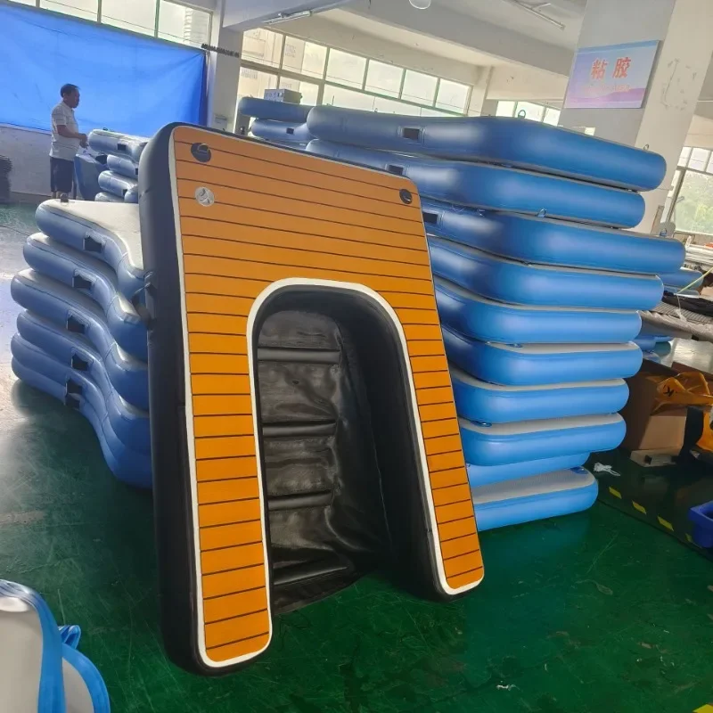 سلم كلب قابل للنفخ للحيوانات الأليفة الخارجية