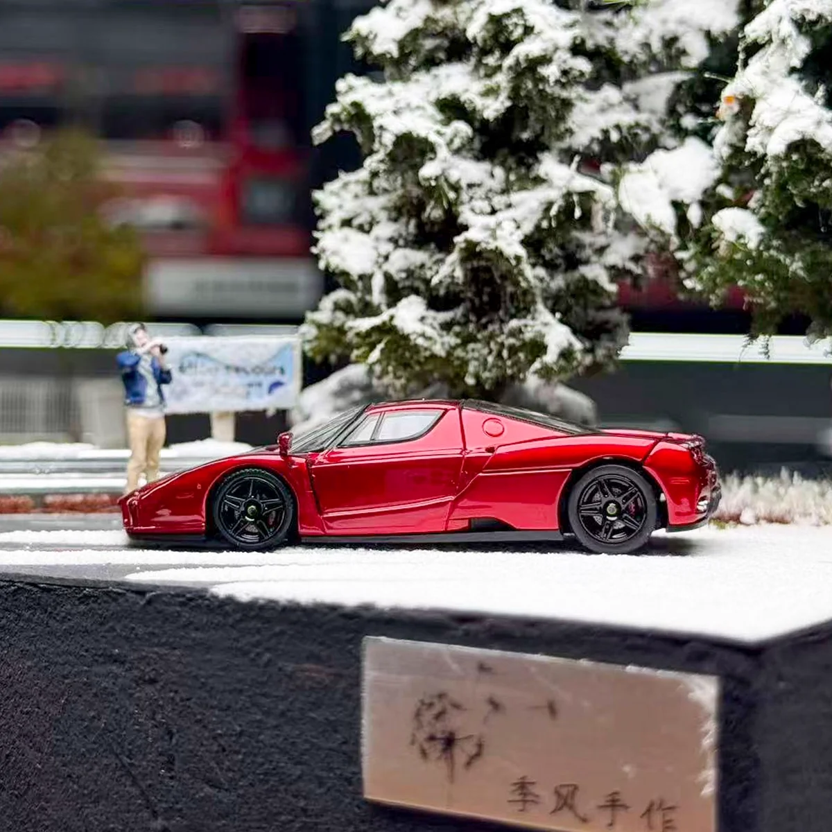 KM1:64 엔조 메탈릭 레드 다이캐스트 한정판 합금 풀 오픈 수집용 자동차 모델