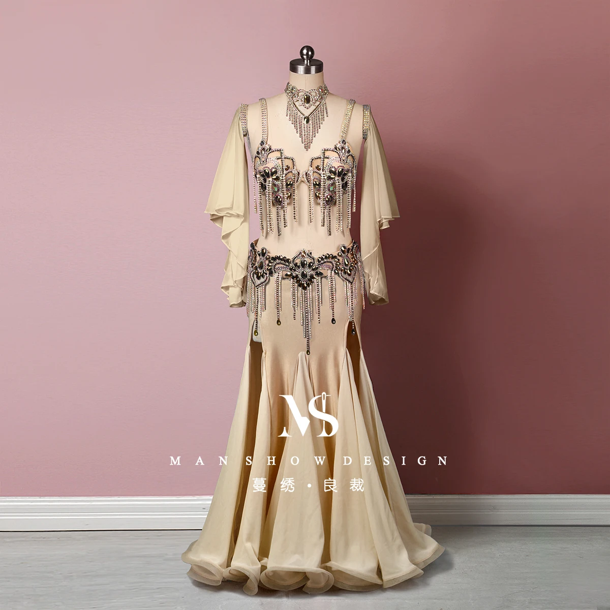 

Индивидуальное платье для танца живота Manxiu, сверкающее универсальное платье ручной работы с бриллиантами и кисточками, комплект с бюстгальтером на талии