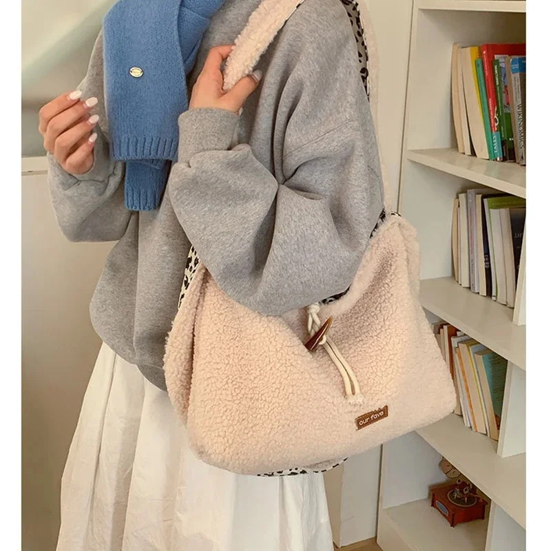 

Winter Shoulder Bag For Women Elegant Minimalist Small Plush Handbag With Top Handle Underarm Cozy Gift For Teens Holiday Party