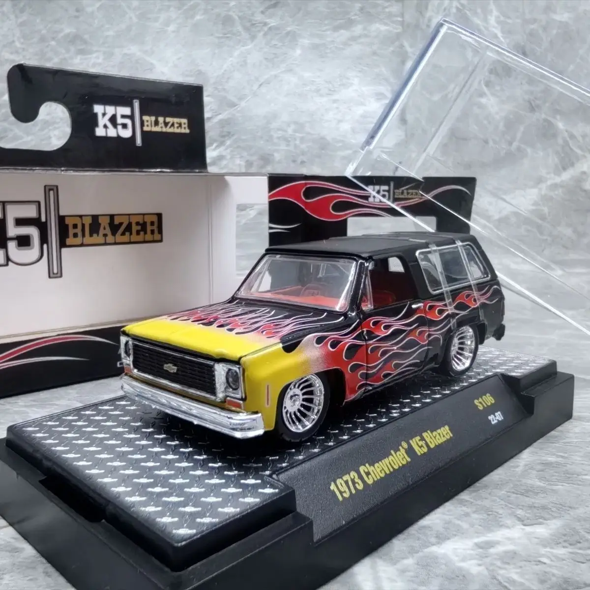 Modelo de Auto de Aleación M2 1/64 Chevrolet K5 Blazer 1973