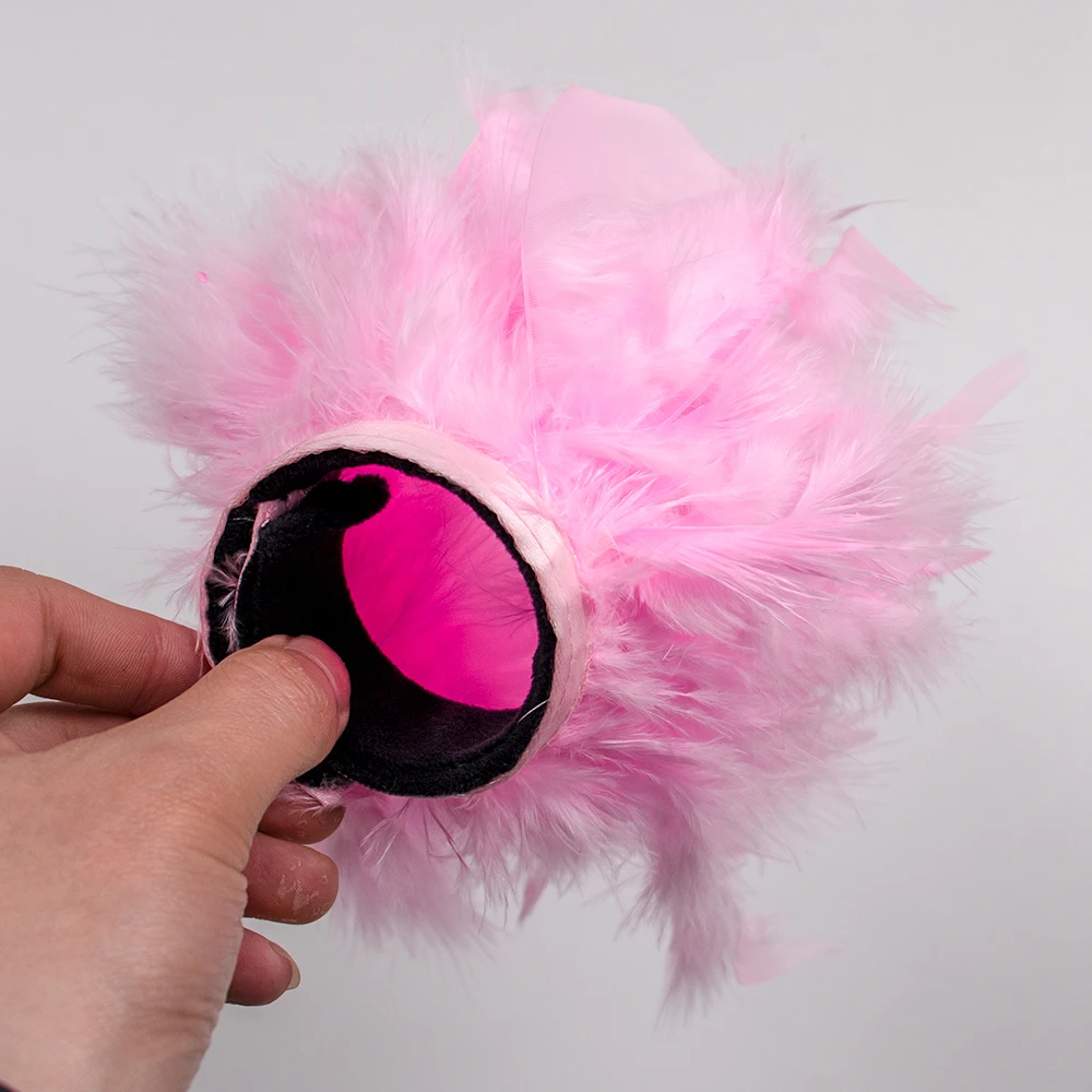 المرأة الوردي تركيا ريشة الأصفاد طويلة الأكمام بلوم تقليم الصيف ملابس الحفلات اكسسوارات السيدات الفراء ريشة المعصم كم المفاجئة على