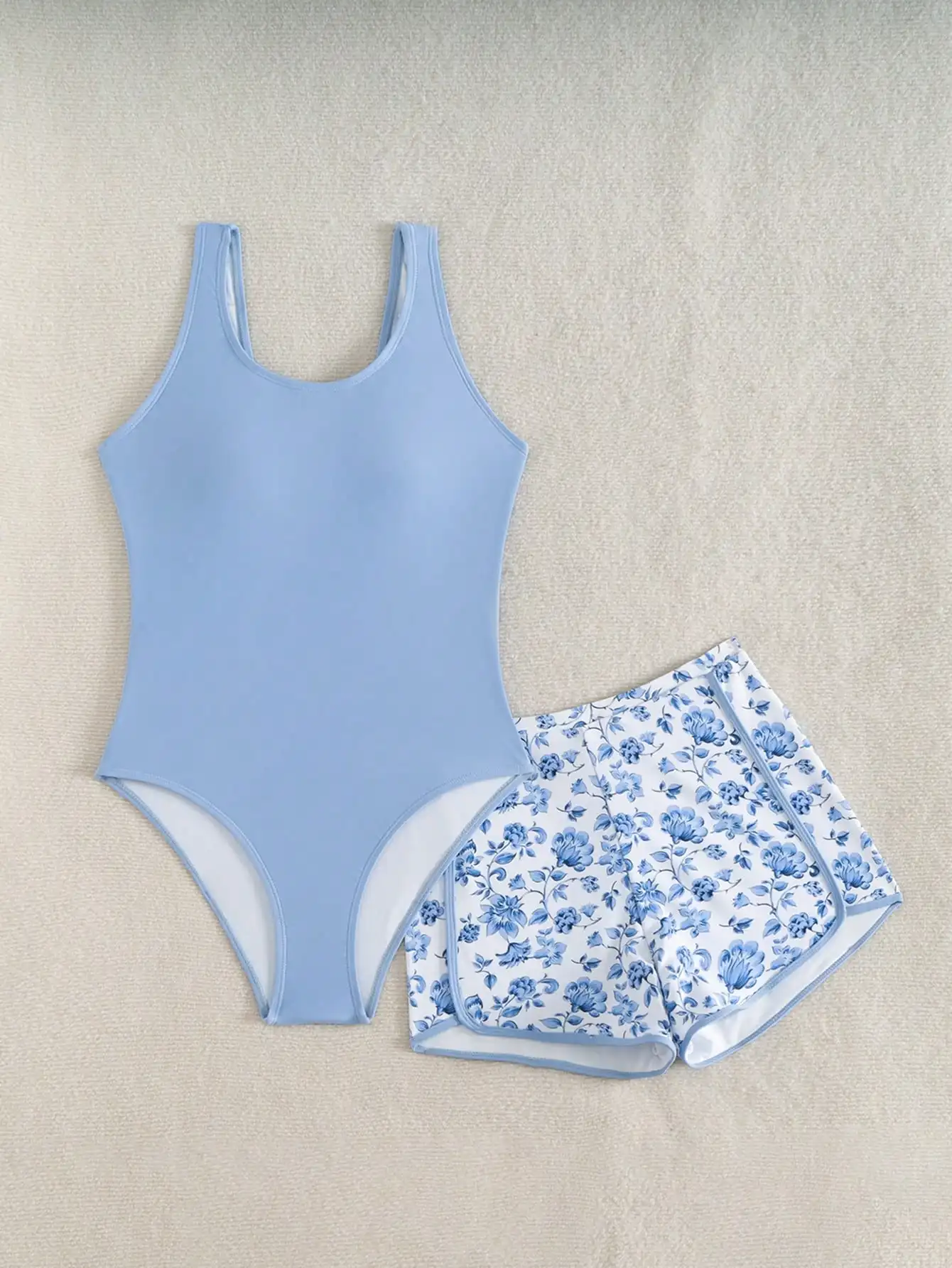 

Solid One-Piece Swimsuit With Floral Print Shorts Set For Women