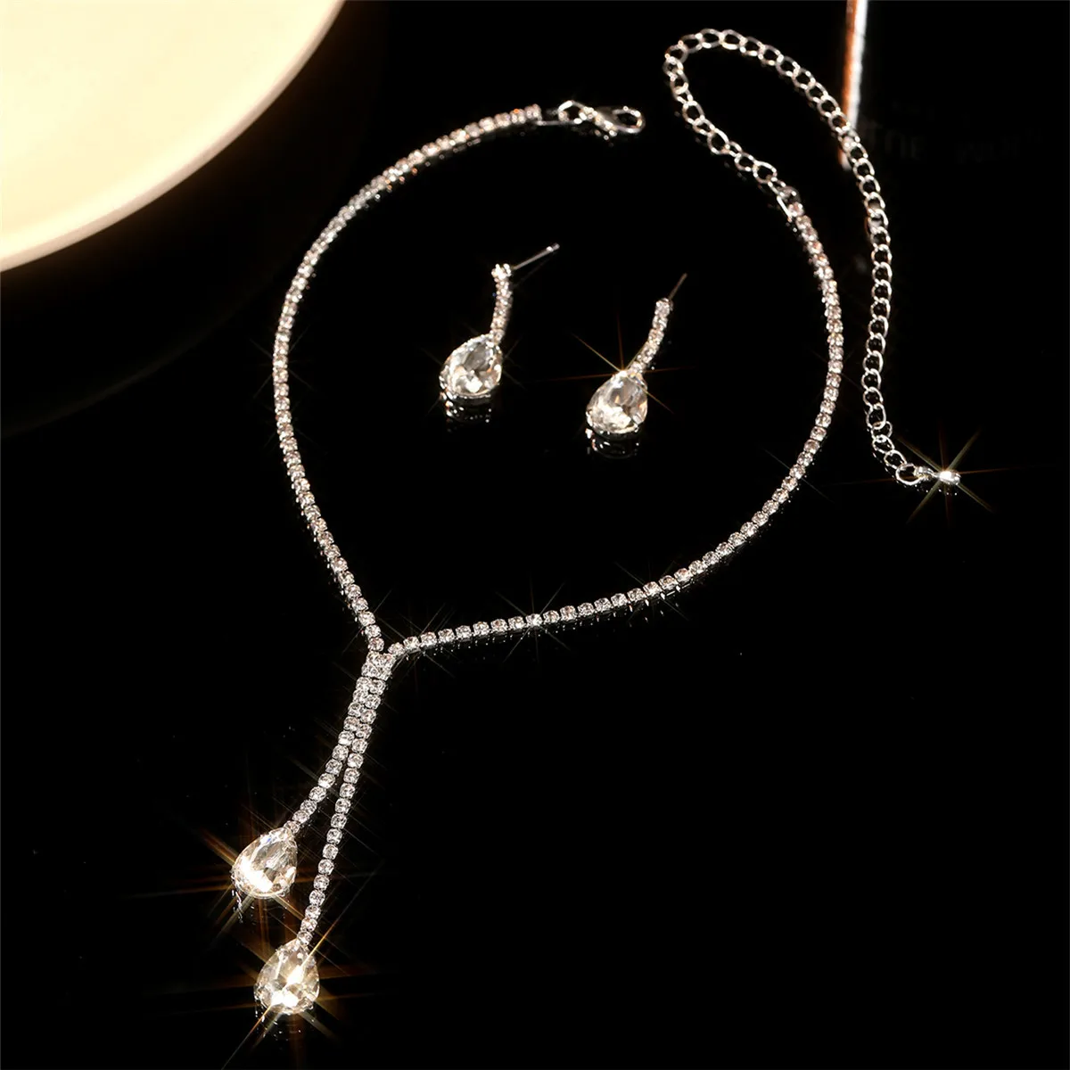 Luxury fashion rhinestone necklace earrings two-piece set, temperament inlaid zircon pendant item jewelry