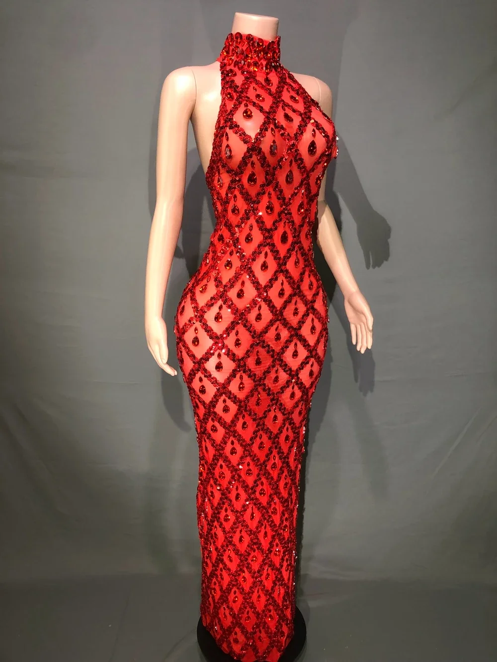 Elegant Red Mesh Celebrate Evening Wedding Prom Birthday Dress Sparkly Rhinestones Sleeveless Long Dress Photo Shoot Wear