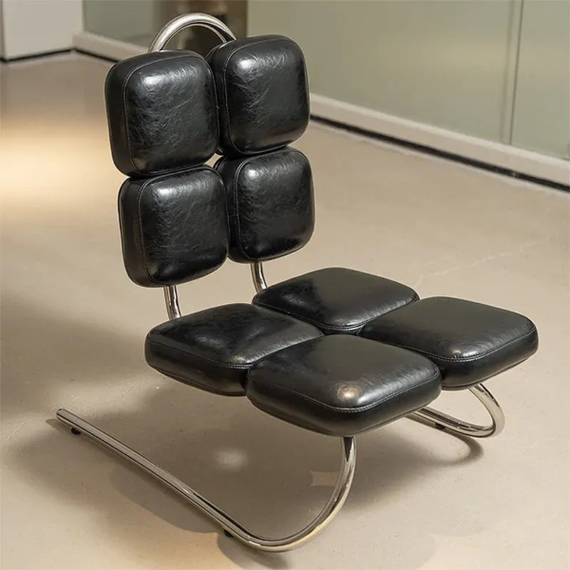 

Скандинавское кресло в средневековом стиле с изогнутой спинкой, для отдыха, домашнее, легкое, роскошное, из кованого металла, необычной геометрической формы, с функцией раскладывания.