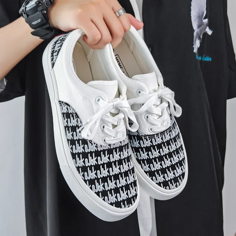 

Spring low cut new color blocked lace up canvas shoes for men, trendy and versatile board shoes for couples, casual shoes