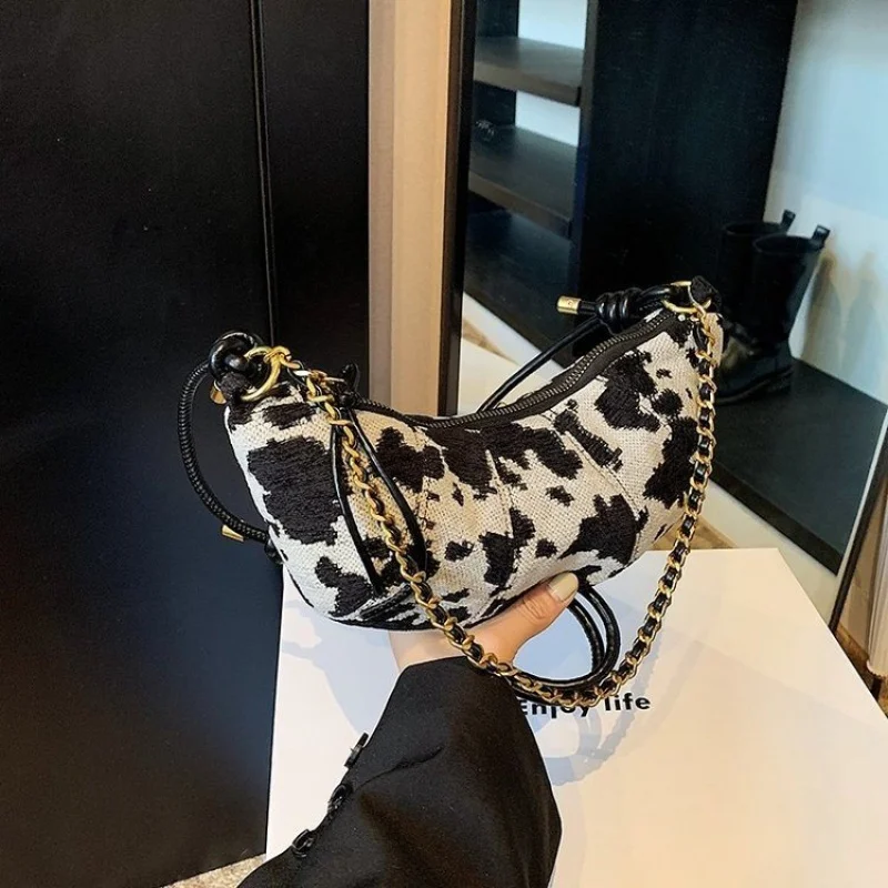 

Elegant Leather Women's Shoulder Bag High-End Luxury Brand Fashionable Classic Paris Elegant Detailing Vintage Bag​