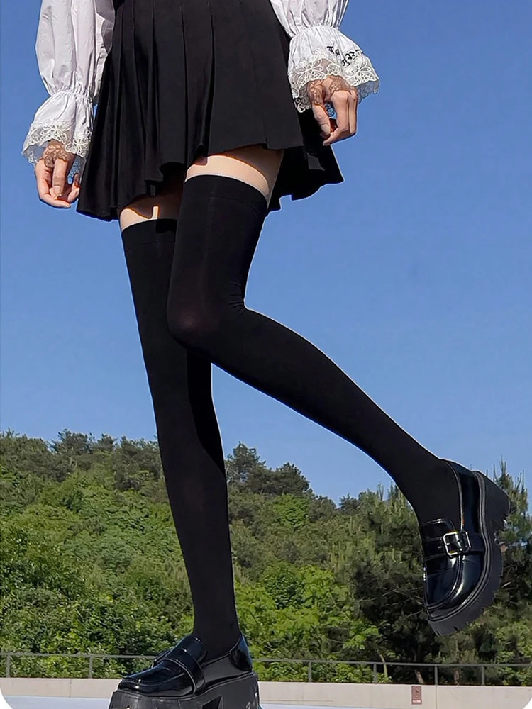 Due paia di calze giapponesi primaverili ed estive in tinta unita gambe sottili a pressione sottile da donna JK multicolore bianco e nero