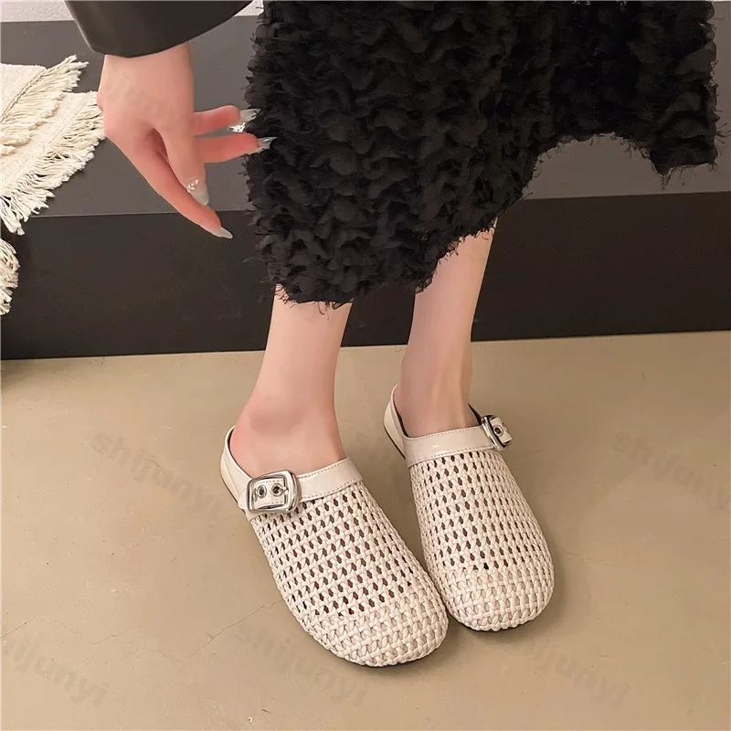 

French Style Hollow Woven Women's Flat Bottomed Casual Shoes Summer 2025 Retro Design Cool Slippers Comfortable Fashion Sandals