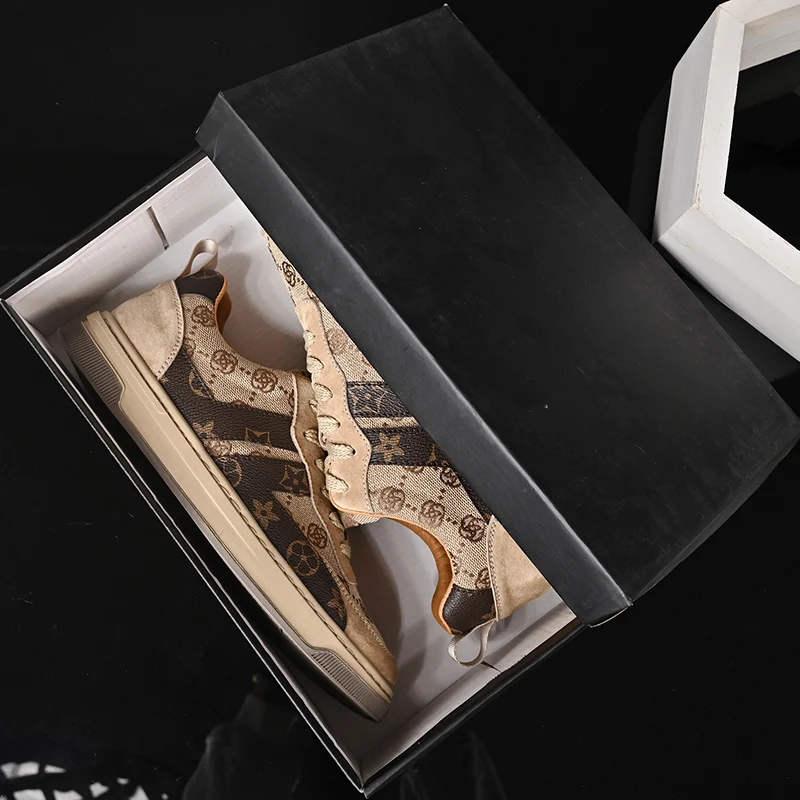 

The New Designer Men's Shoes Are Fashionable, Breathable, Thick-soled, Outdoor Sports Shoes and Lace-up Men's Board Shoes