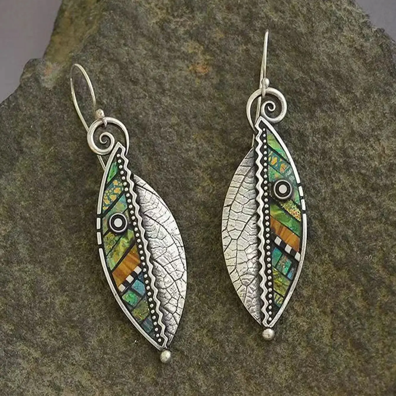 Orecchini a foglia verde bohémien per le donne Orecchini pendenti a goccia color argento vintage astratto etnico Oorbellen Pendientes O4D423