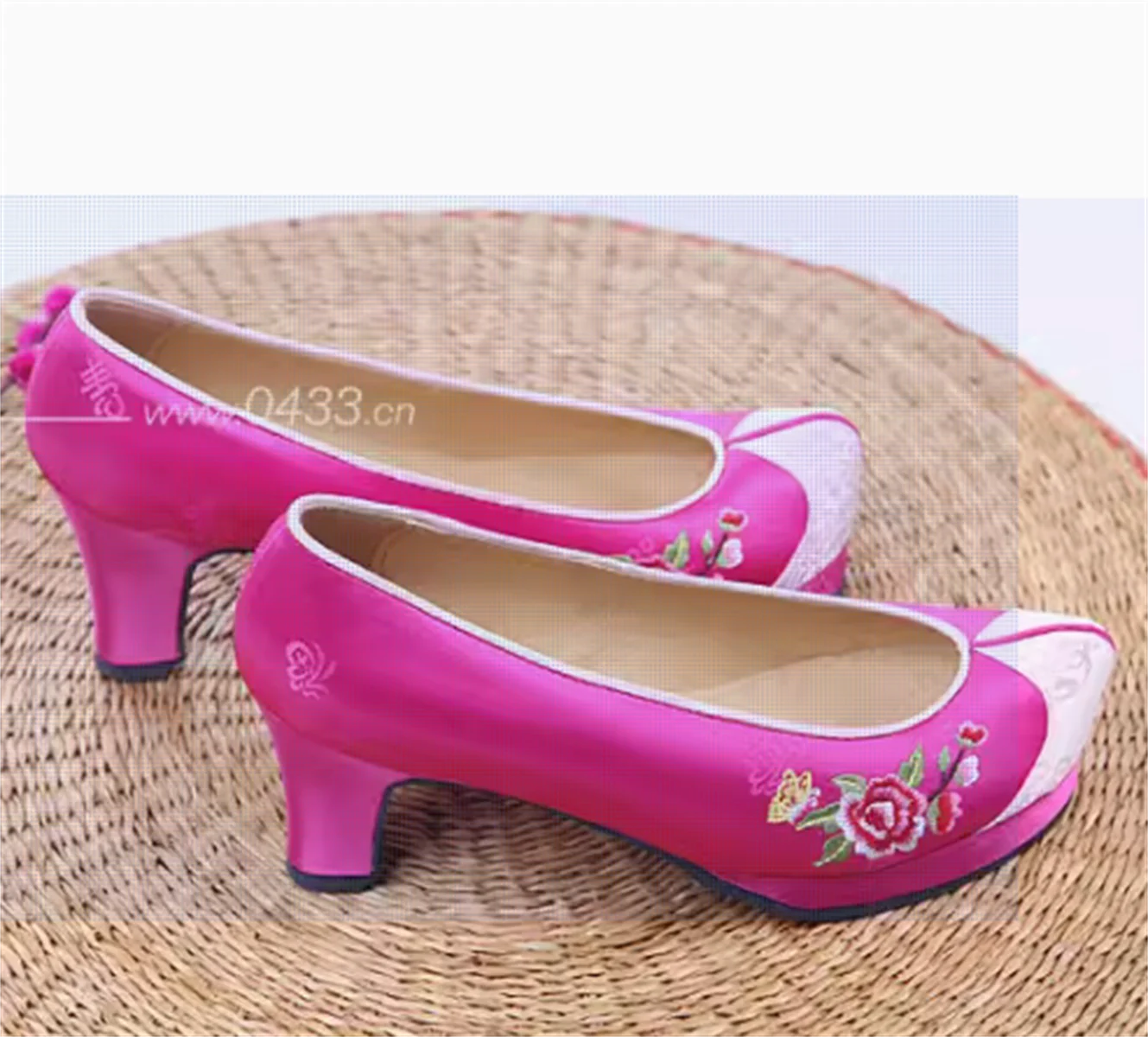 

Traditional Korean clothing embroidered hook shoes/wedding flower shoes/Korean clothing shoes/7cm