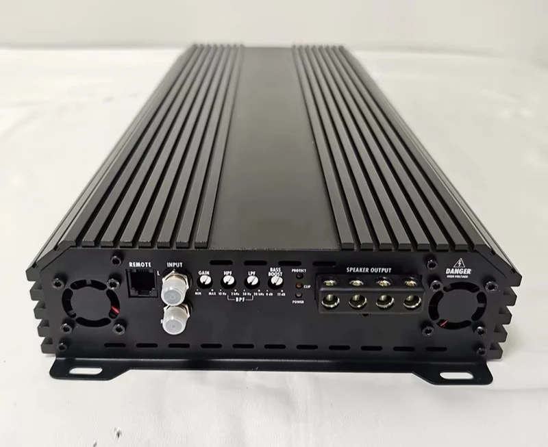 แอมพลิฟายเออร์รถยนต์แบบโมโนบล็อก รุ่นอัพเกรด 18000 วัตต์ RMS สไตล์บราซิล พร้อมหน้าจอแสดงผลดิจิตอลและรีโมทคอนโทรล