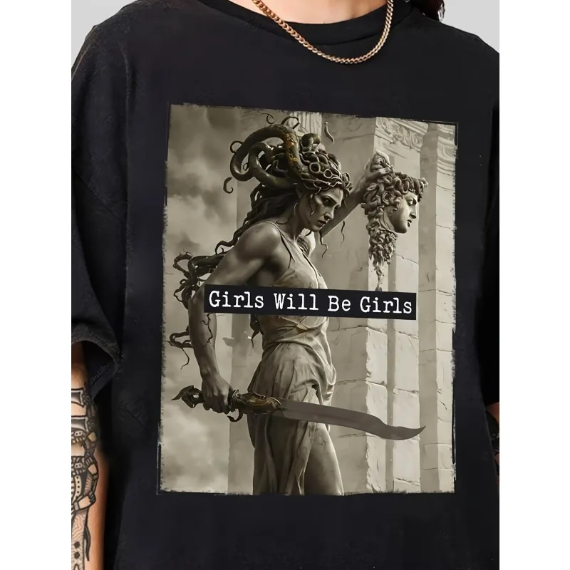 T-shirts à manches courtes, associés à la phrase « Will Be », ce qui crée un style sombre à la fois mythique et qui met en valeur le pouvoir féminin