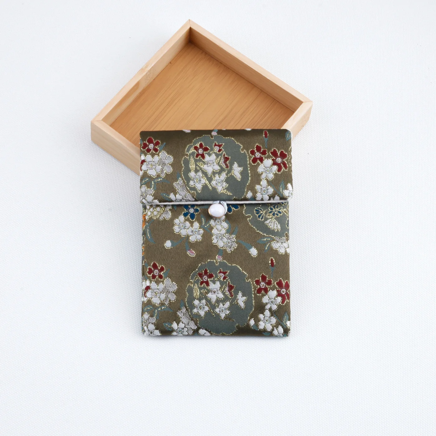 High-End Embroidered Jewelry Storage Bag Velvet Anti-Oxidation Dustproof Bracelet Nelace Pearl Jewelry Storage Case