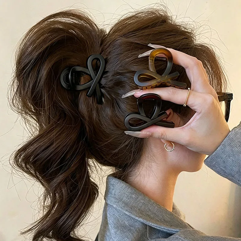 Vintage Haarspange mit geometrischer Schleife für hohe Pferdeschwänze – Haarklammer für Damen, Haarschmuck für den Hinterkopf – Detail 9