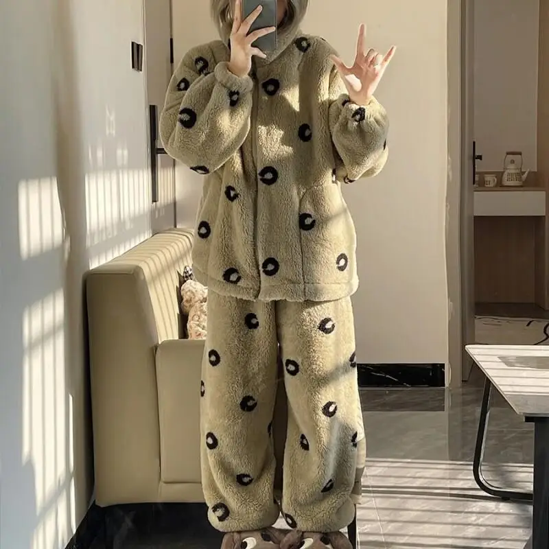 

Женская пижама из кораллового флиса, утепленная на молнии, удобная одежда для сна, сохраняющая тепло, новая модель, пижама с воротником-стойкой, домашняя одежда, зимний костюм