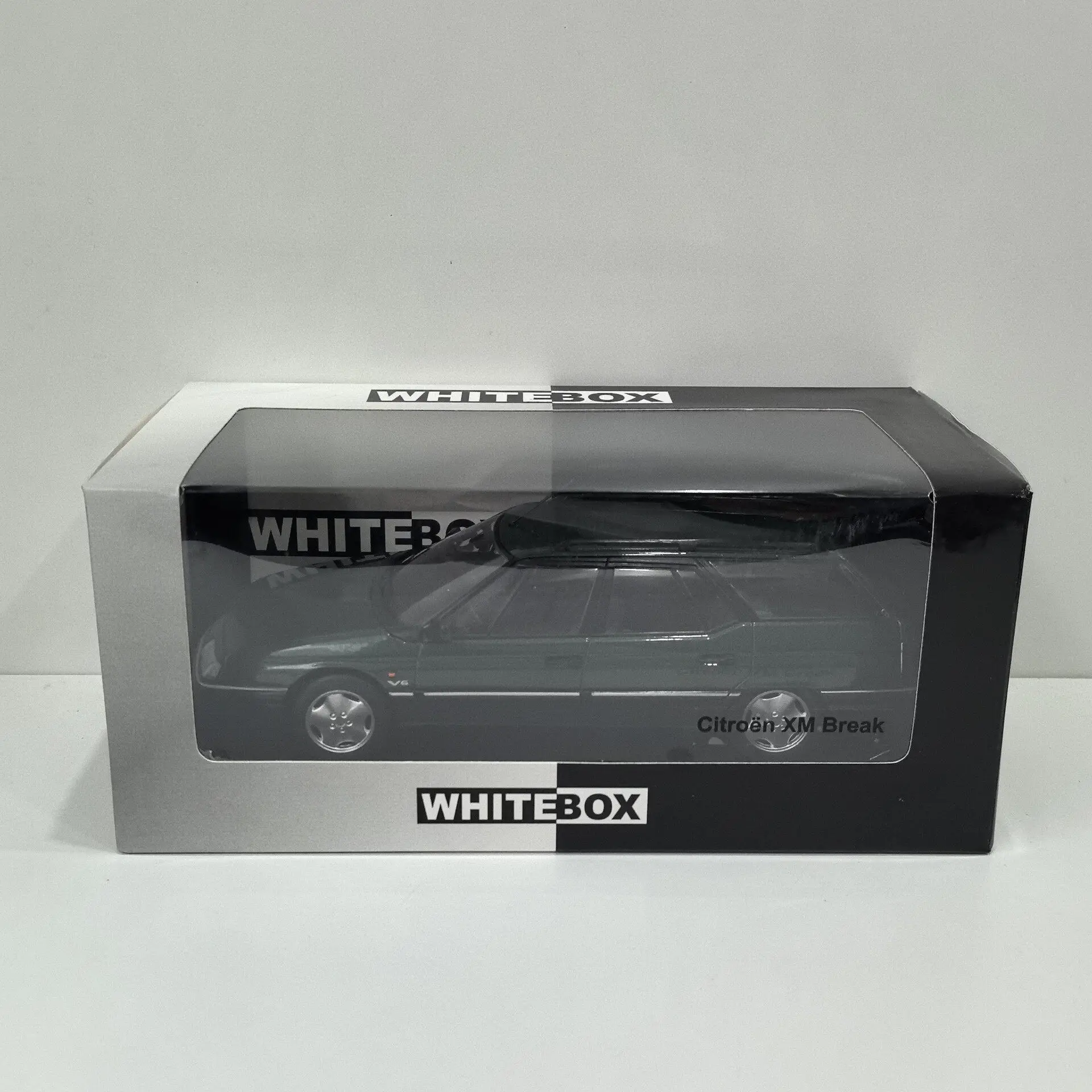 Металлическая модель автомобиля CITROEN XM BREAK в масштабе 1/24 от WHITEBOX