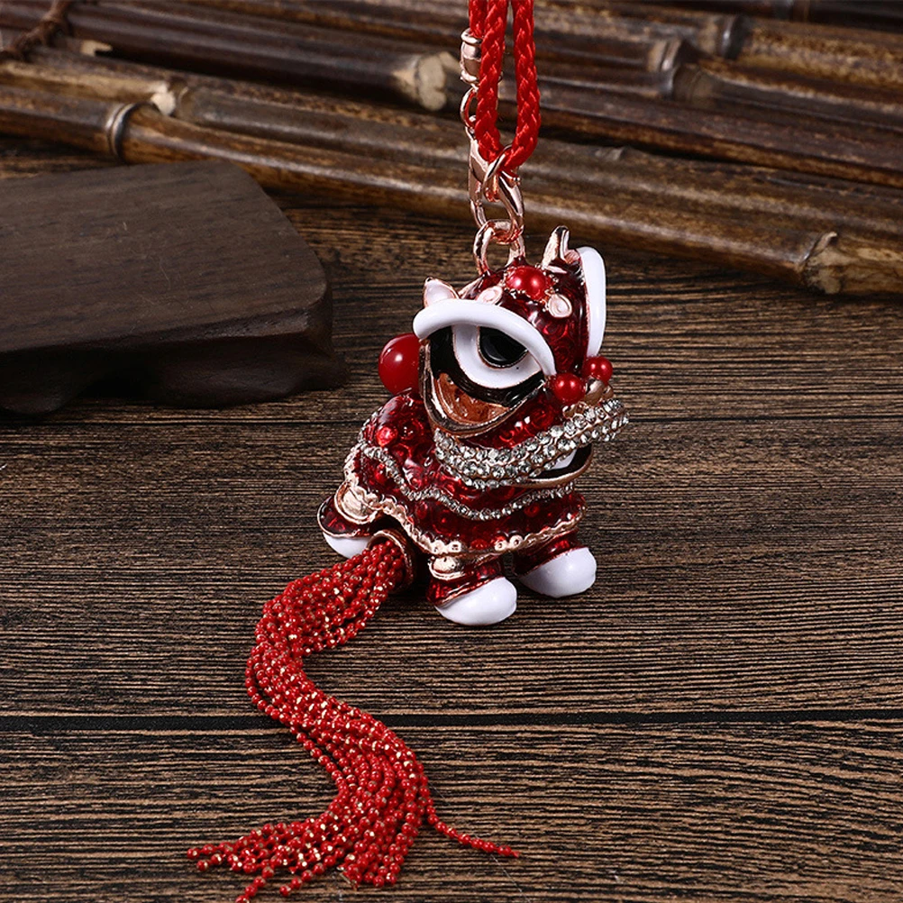 

Auspicious Car Pendant Waking Lion Design Chic Keychain Decor Festive Bag Pendant Phone Strap Creative Keychain Ornament For Car
