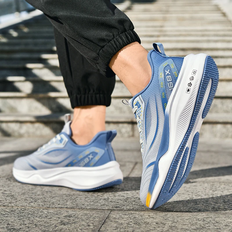 Men's casual sports shoes comfortable breathable non-slip wear-resistant board shoes cloth shoes