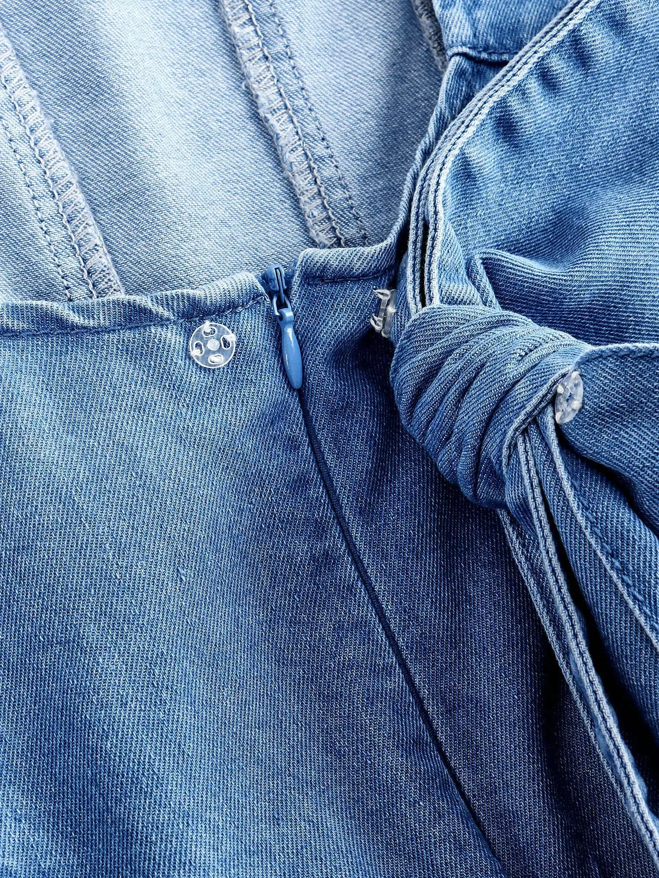 

Denim A-Line Sleeveless Dress With Backless Zipper And Bowknot Detail