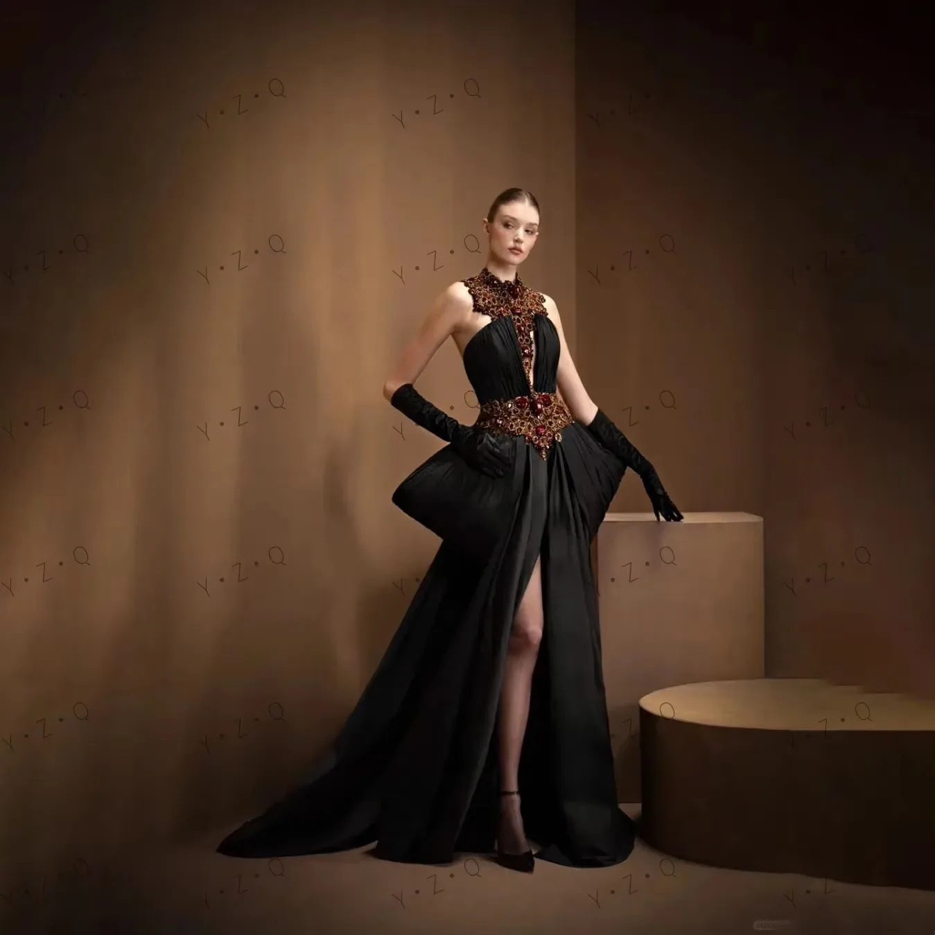 Vintage Black Formal Dresses With Beading Waist Decoration Dubai Long Prom Gowns No Necklace No Gloves Maxi Dress Ruched Peplum