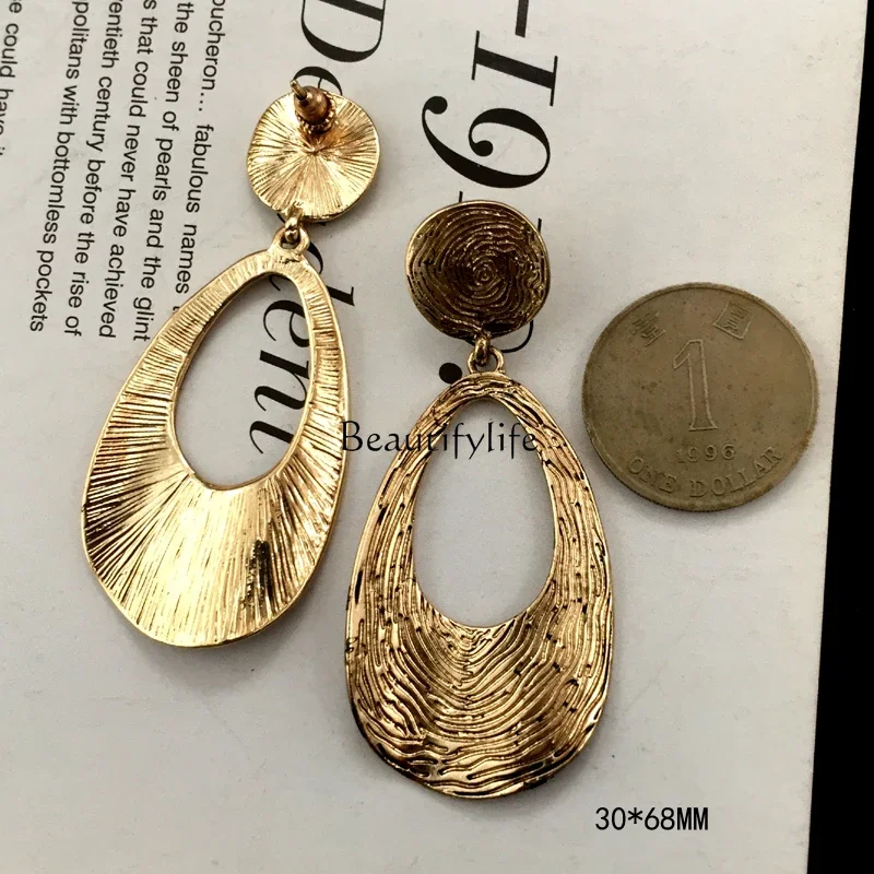 

Personalized Gold-Plated Ear Clip, Mid-Ancient Back Wind, Geometric Type C, Exaggerated