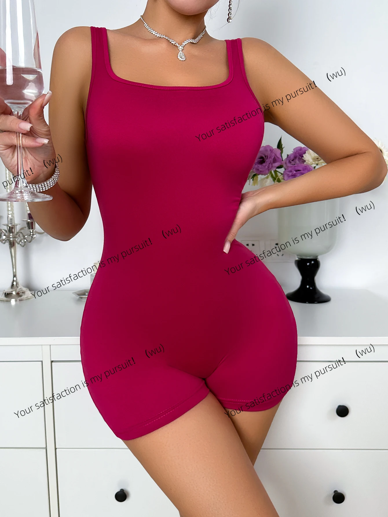 

Женские сексуальные комбинезоны на бретелях с открытой спиной, топ, облегающий цельный боди без рукавов с лямкой на шее, короткие комбинезоны