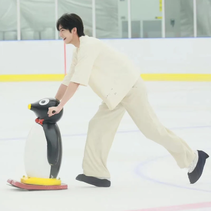 Heavy-Duty Penguin Ice Skate Pusher | 5-Year Blow Molded Trainer | Theme Park Equipment