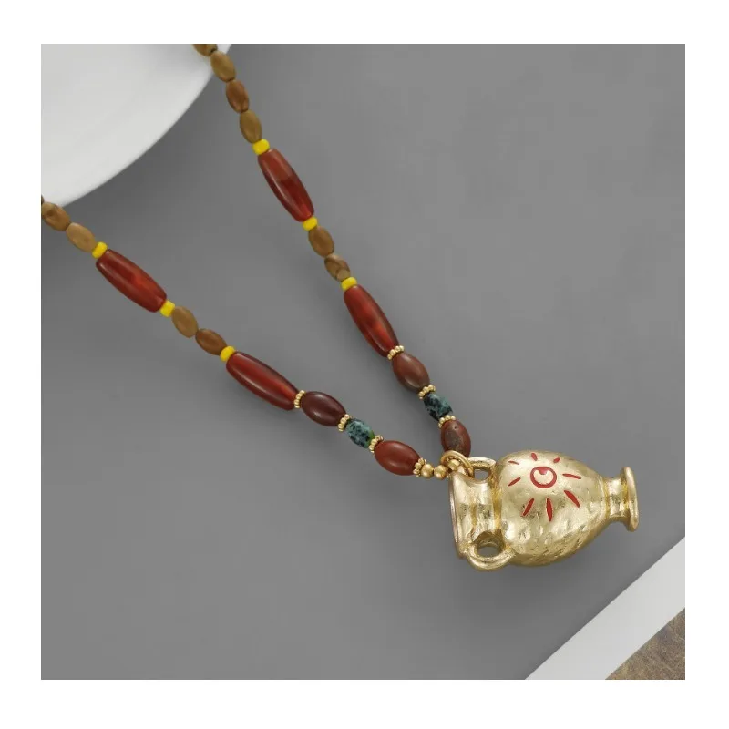 

Early Spring Wild Fun Series Wine Jug Necklace Original Niche Engraving Sun Wine Jug Red Agate Beaded Necklace