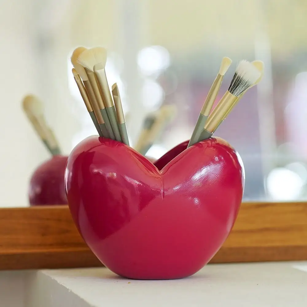 

Creative Heart Shaped Pen Holder 3D Rose Red Desktop Storage Box Lovely Decorative Makeup Brush Holder Desktop Crafts